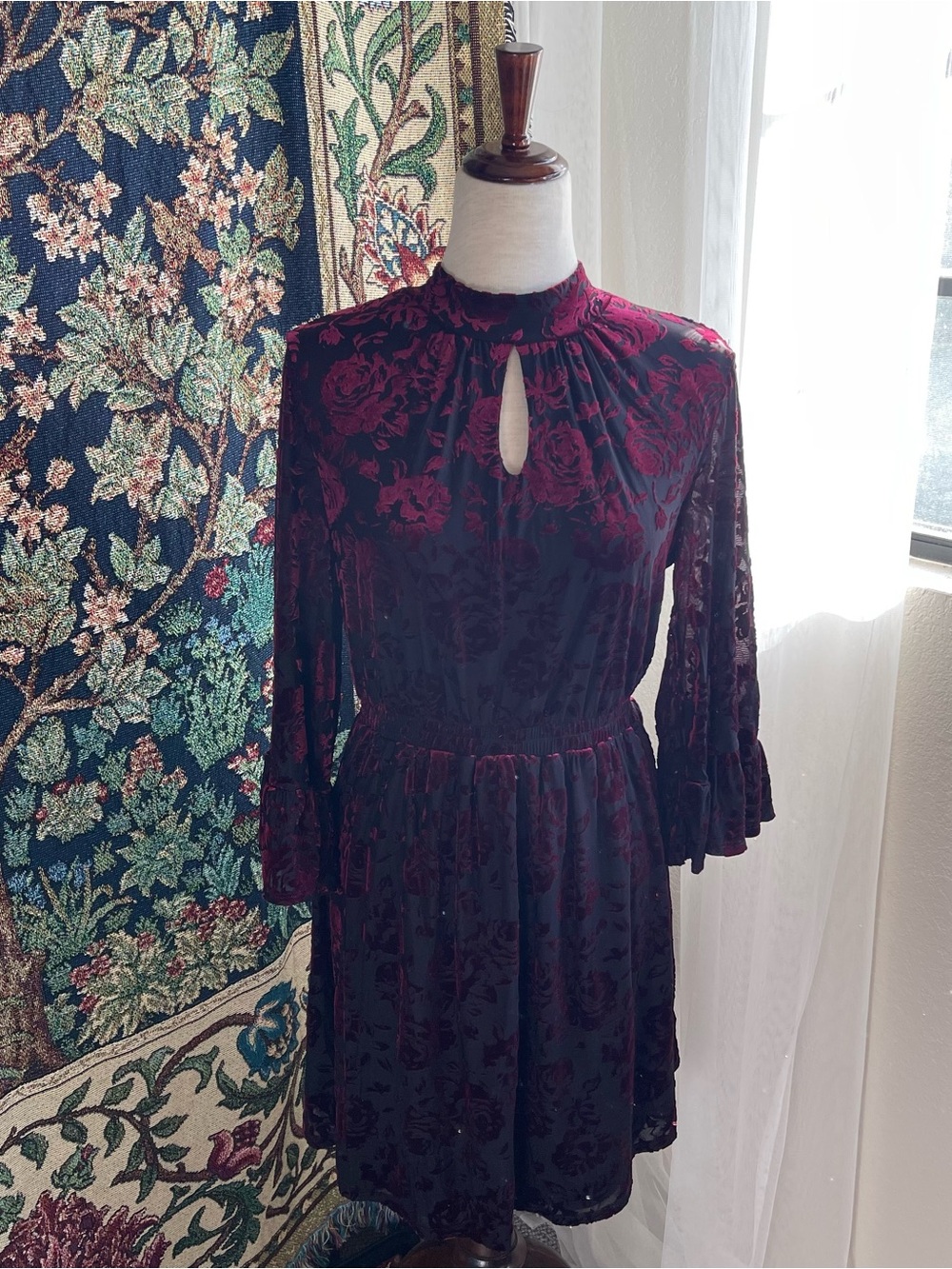 Modcloth Black & Red Velvet Burnout Vintage Style Keyhole mini Dress bell sleeve